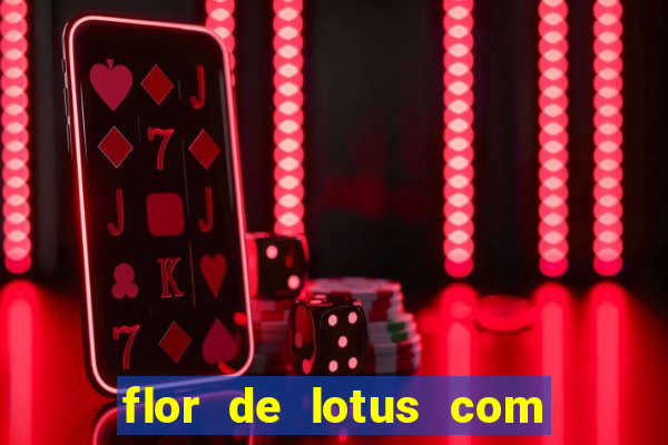 flor de lotus com lua tatuagem